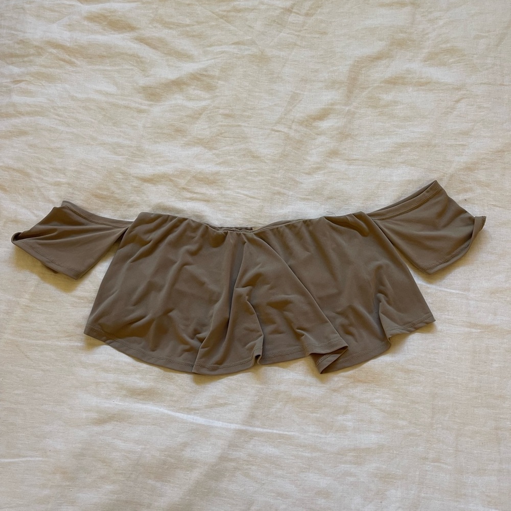 Tobi Off the shoulder crop top